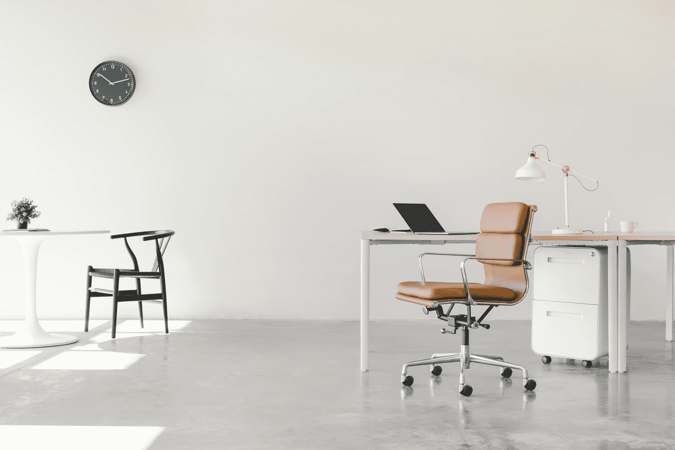 Minimalism office space