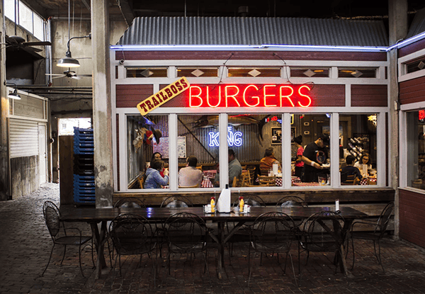 Restaurant that uses shift work