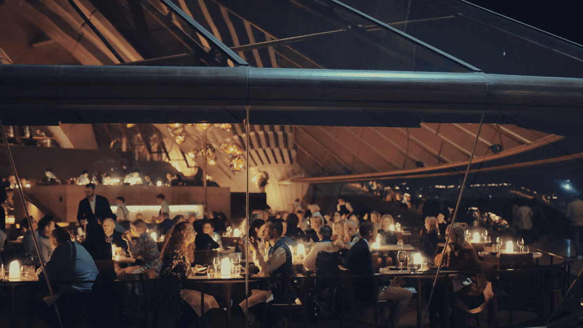 diners enjoying the atmosphere of a good restaurant culture